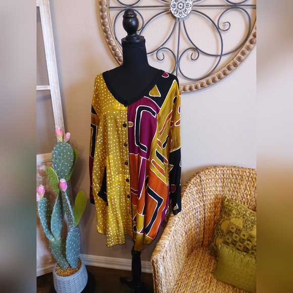 Lyng Stylish Multicolor Button Front Women's Top - Picture 3 of 9